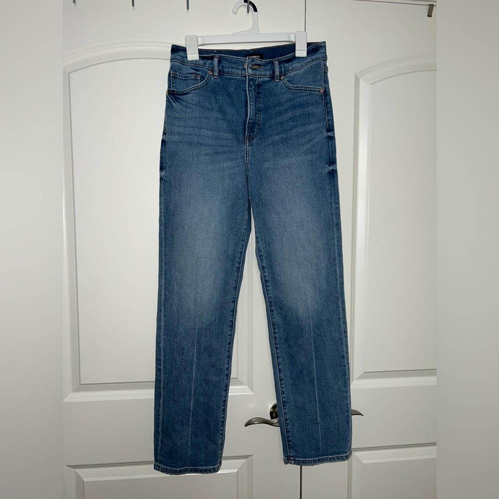 Express size 8R straight cut